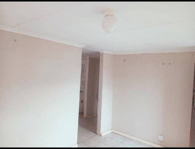 2 BEDROOM HOUSE FOR SALE IN MOTHERWELL